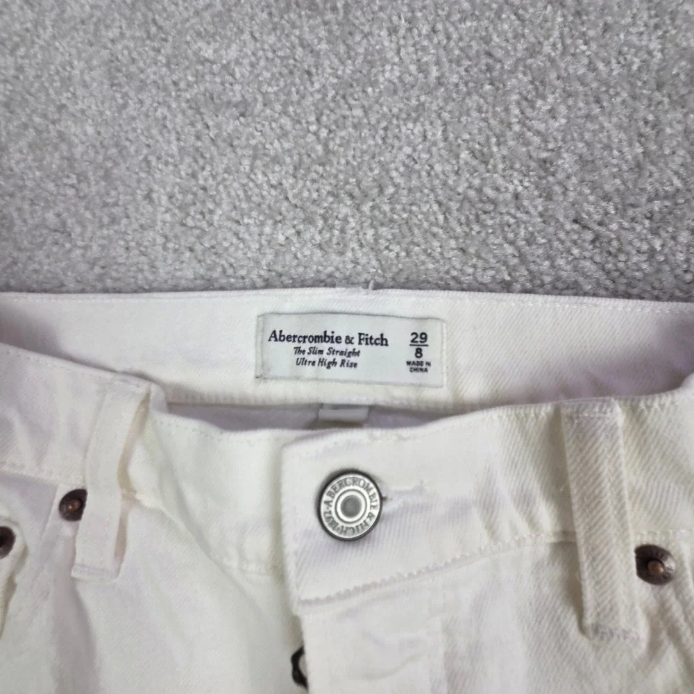 Abercrombie & Fitch White Curve‎ Love The Slim Straight Ultra High Rise Jeans 29
